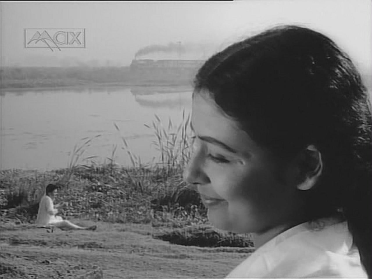 Supriya Choudhury and Anil Chatterjee in Ritwik Ghatak's The Cloud-Capped Star