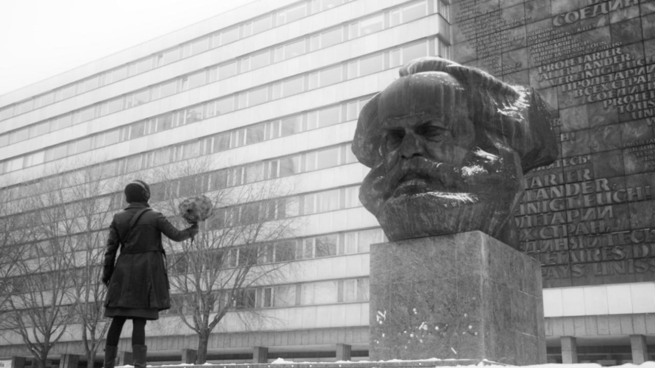 Surveillance, Memory and the Image in Karl Marx City